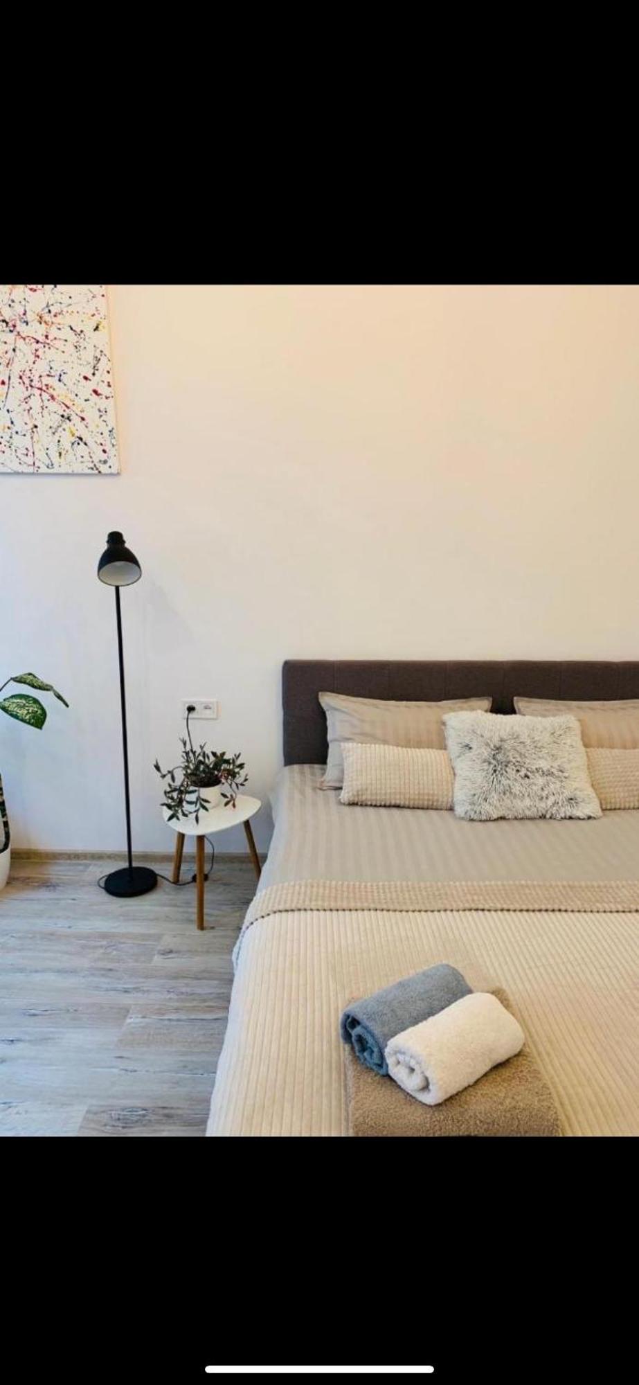 Apartment Vip Virmenska Street Lviv Exteriör bild